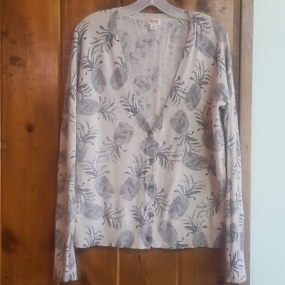 Light weight cardigan sweater